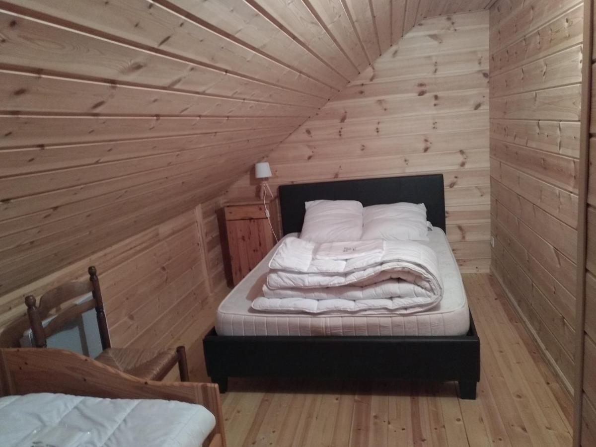 Bois Au Milieu Des Pyrénées * LʼHospitalet-près-lʼAndorre