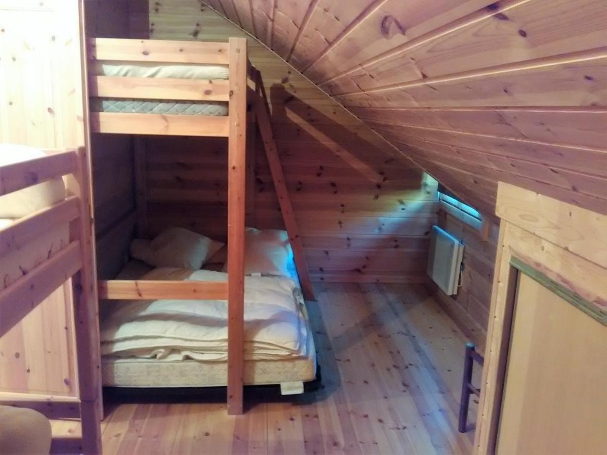 Chalet Bois Au Milieu Des Pyrenees